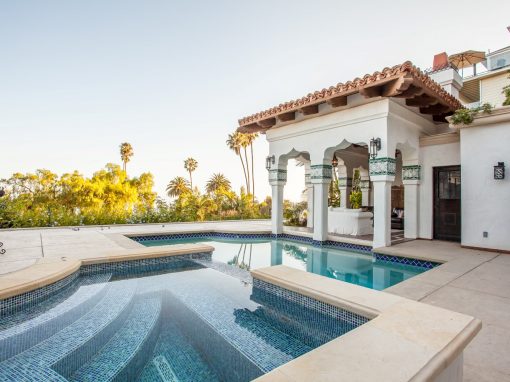 Las Alturas Road Residence