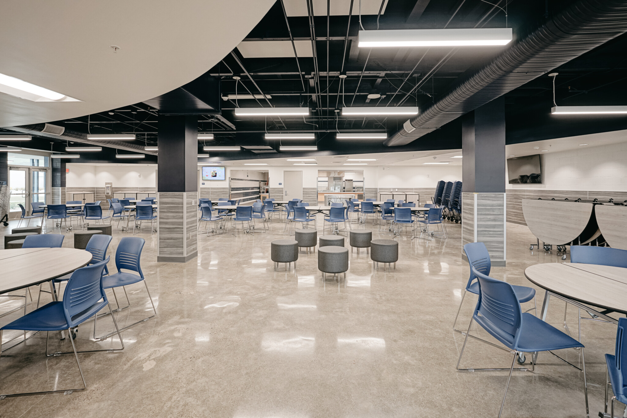 MAT06860_MBHS_Dining