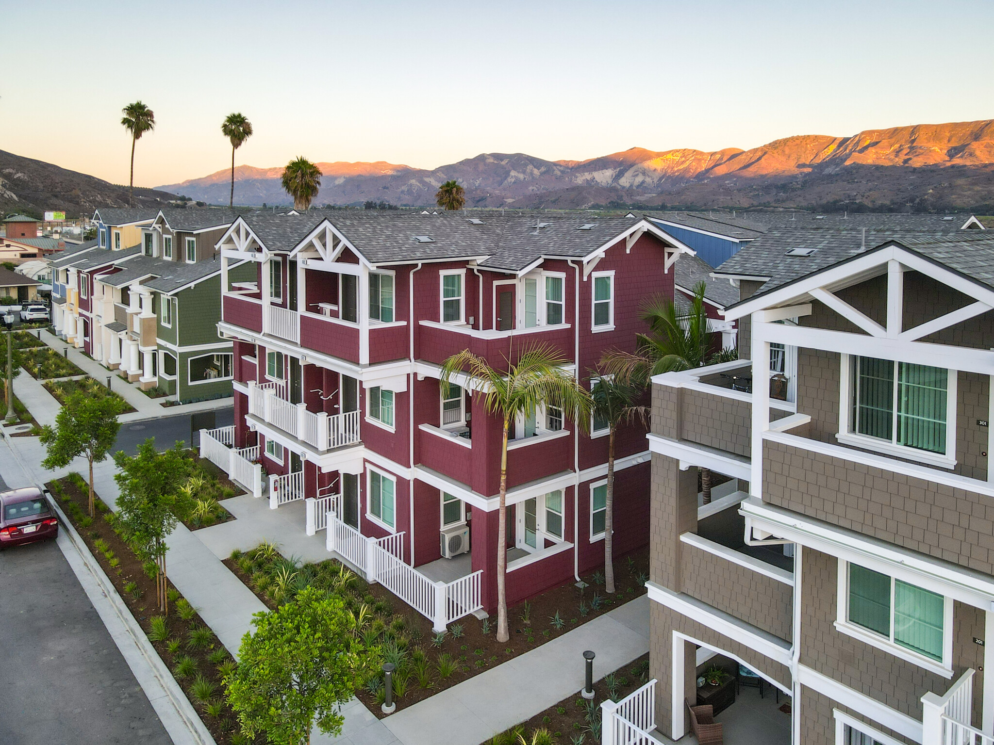 Mountain View Apartments in Fillmore | RRM